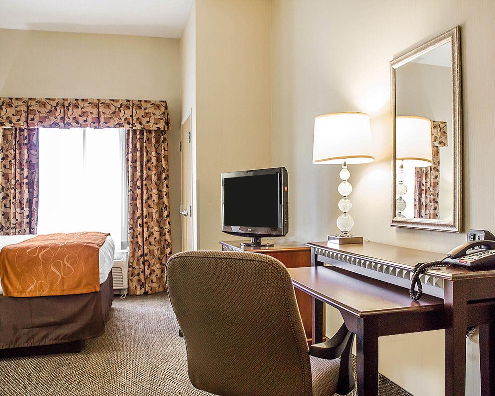 Holiday Inn - Cheshire - Southington By Ihg Екстер'єр фото