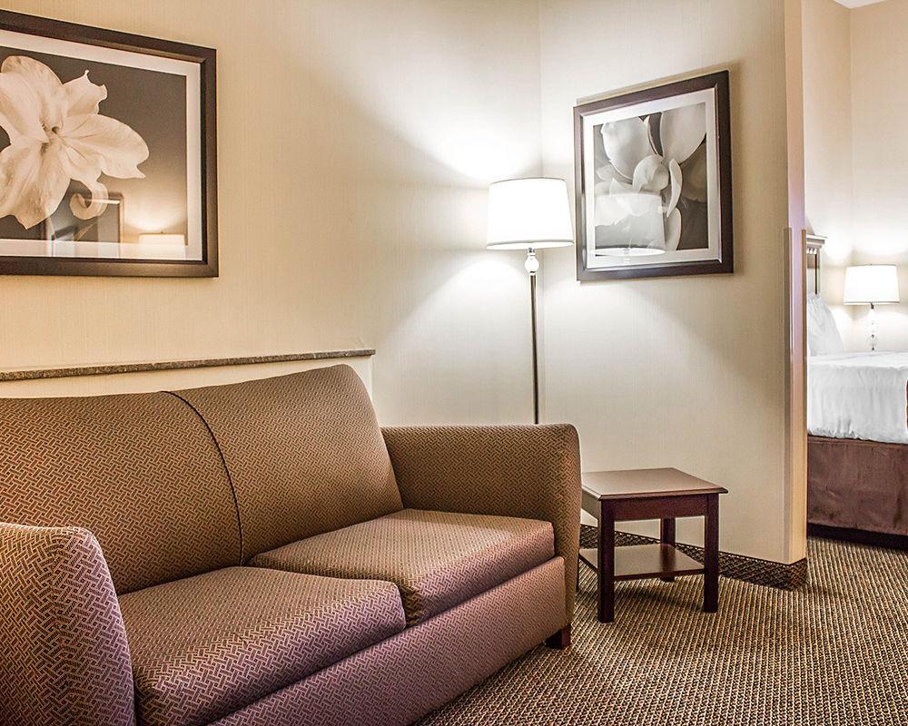 Holiday Inn - Cheshire - Southington By Ihg Екстер'єр фото