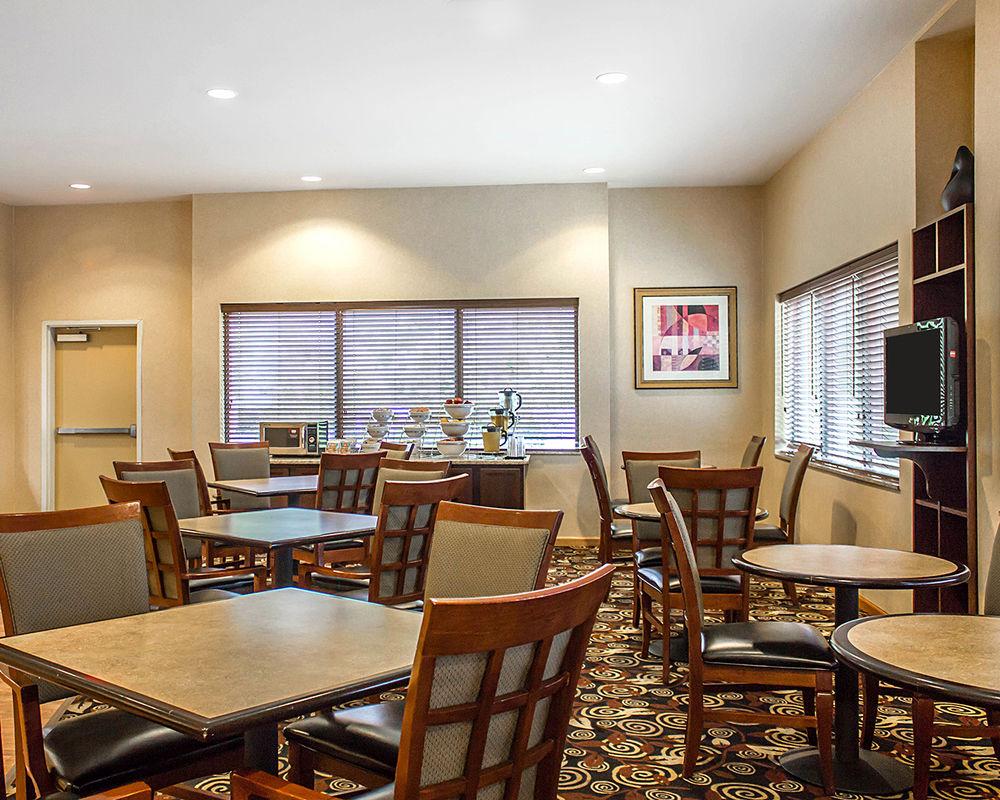 Holiday Inn - Cheshire - Southington By Ihg Екстер'єр фото