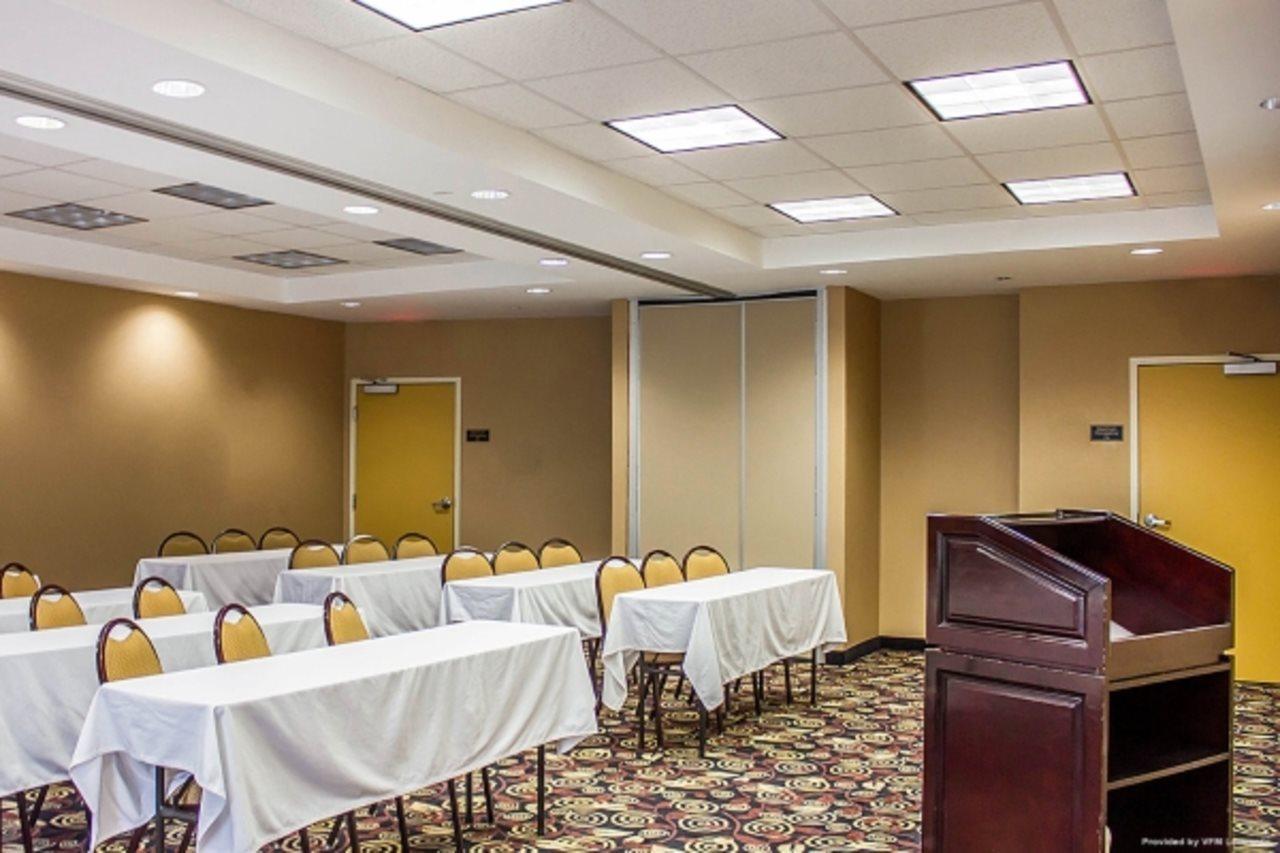 Holiday Inn - Cheshire - Southington By Ihg Екстер'єр фото